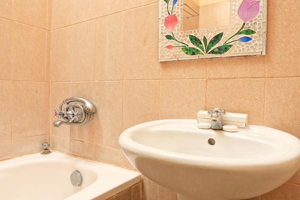 Hotel Reddoorz @ Mataram Kuta 3 Exterior foto